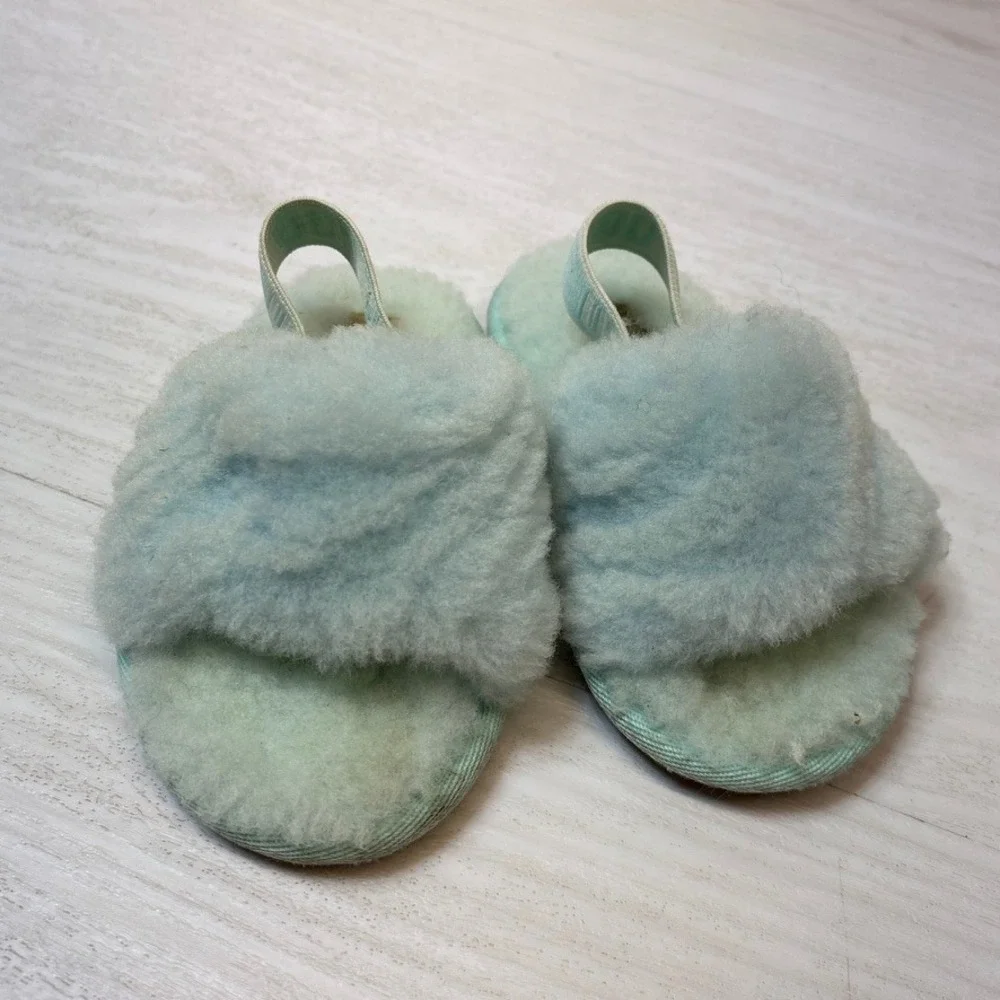 UGG Baby Girls Size 6 Fluff Yeah Slide Slipper Light Blue Sheepskin Backstrap